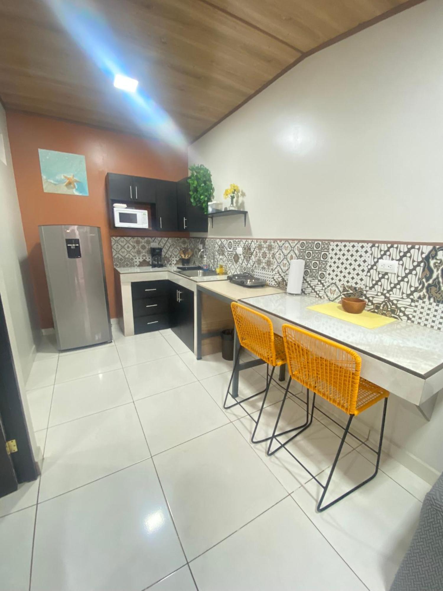 H Gonzalez 14 Free Parking Ac Wifi Apartment *